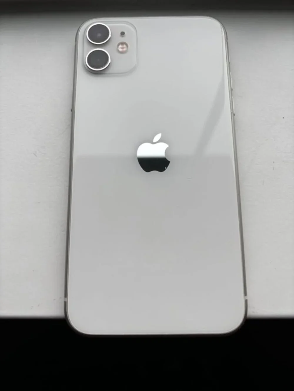 Unlocked White iPhone 11 64GB